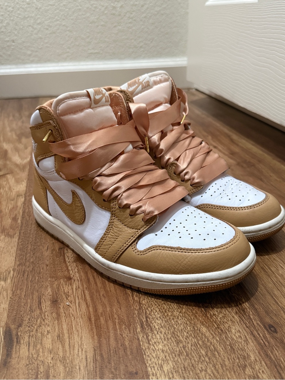 Air Jordan 1 Retro High OG - Praline